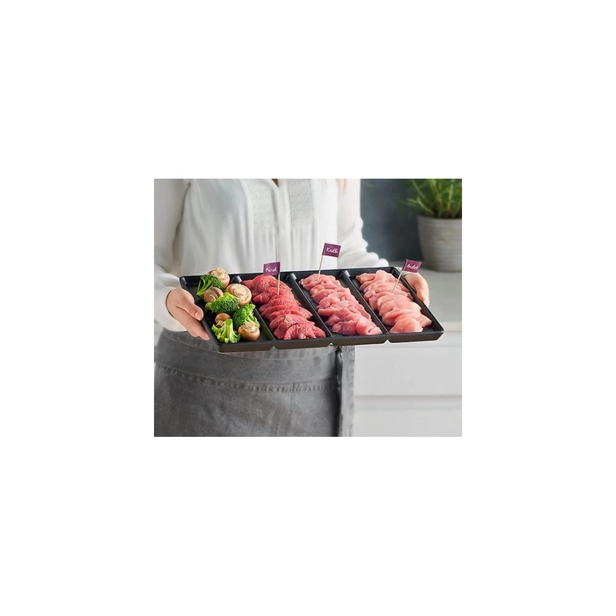 Betty Bossi Servierplatte mit Vier Unterteilungen zum Anrichten und Präsentieren - hochwertiger Porzellanteller rechteckig für Buffets, Grillabende oder Raclette-Events, Fondue Teller schwarz