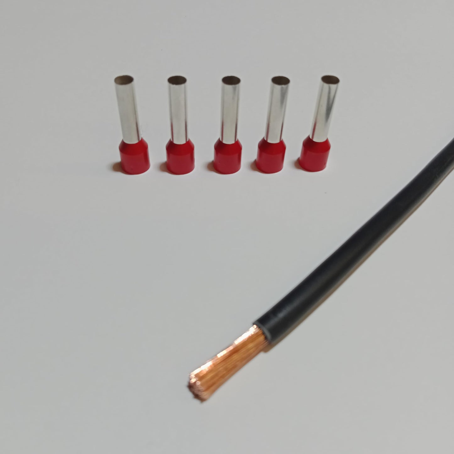 Verdrahtungsleitung 10mm² - schwarz, grau, braun, blau, grün/gelb - H07V-K PVC-Einzelader - Aderleitung feindrähtig flexibel (2-100m) inkl. 5 Aderendhülsen (schwarz, 2 Meter)