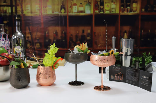 Sky Fish Cocktail Set, 8 teiliges Bar Zubehör Set mit Edelstahl Ständer, Perfektes Heim Bartending und Martini Cocktail Shaker Set.
