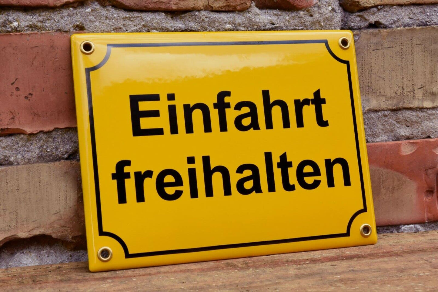Sosenco Einfahrt freihalten Schild – 15x20 cm – Keramik Emaille – Wetterfest – Blechschild – Emailschild – Parken verboten (Gelb)