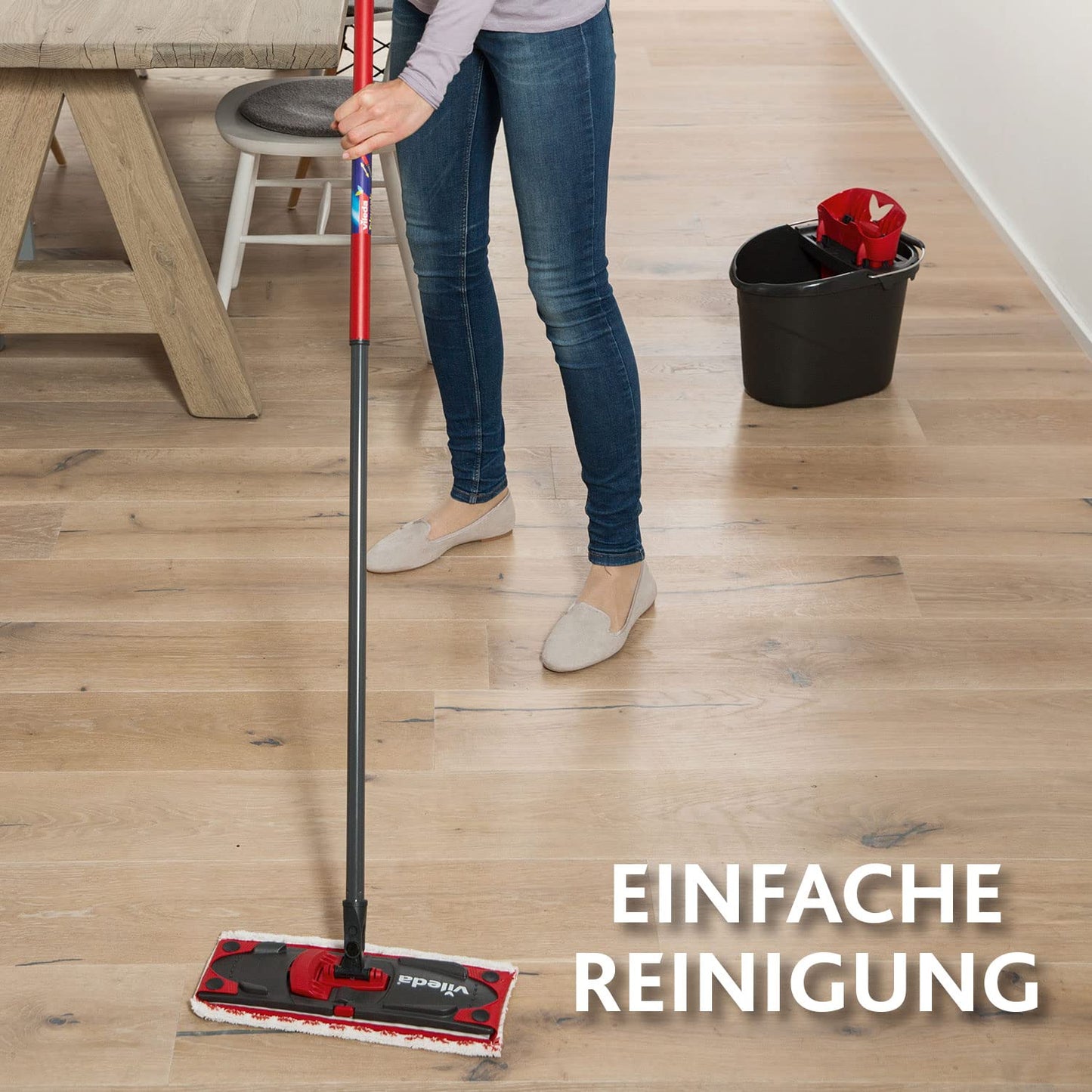 Vileda Ultramax 2in1 Bodenwischer Komplett Set, Wischmopp mit Stiel, Mikrofaserbezug und Eimer mit Powerpresse, für alle Hartböden, Eco-Verpackung