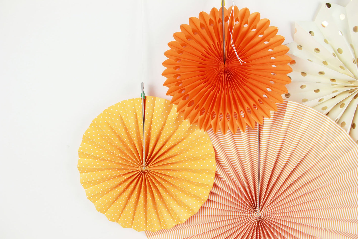 SUNBEAUTY 7er Set Orange Dekoration Papier Rosetten Deko Fächer Peach Deko-Serie