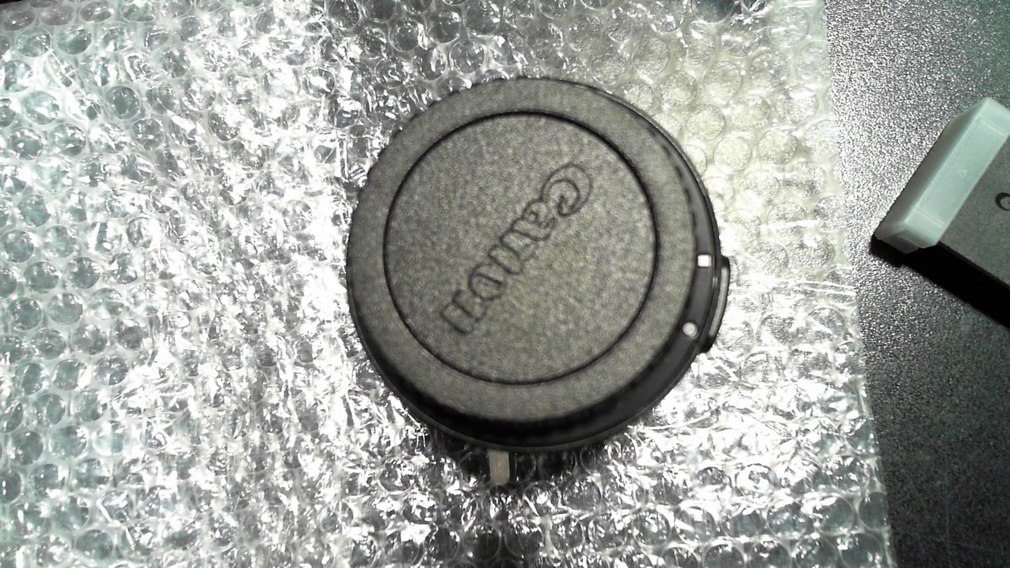 Canon EOS 2000D Spiegelreflexkamera - mit Objektiv EF-S 18-55 F3.5-5.6 III (24,1 MP, DIGIC 4+, 7,5 cm (3.0 Zoll) LCD, Display, Full-HD, WiFi, APS-C CMOS-Sensor), schwarz