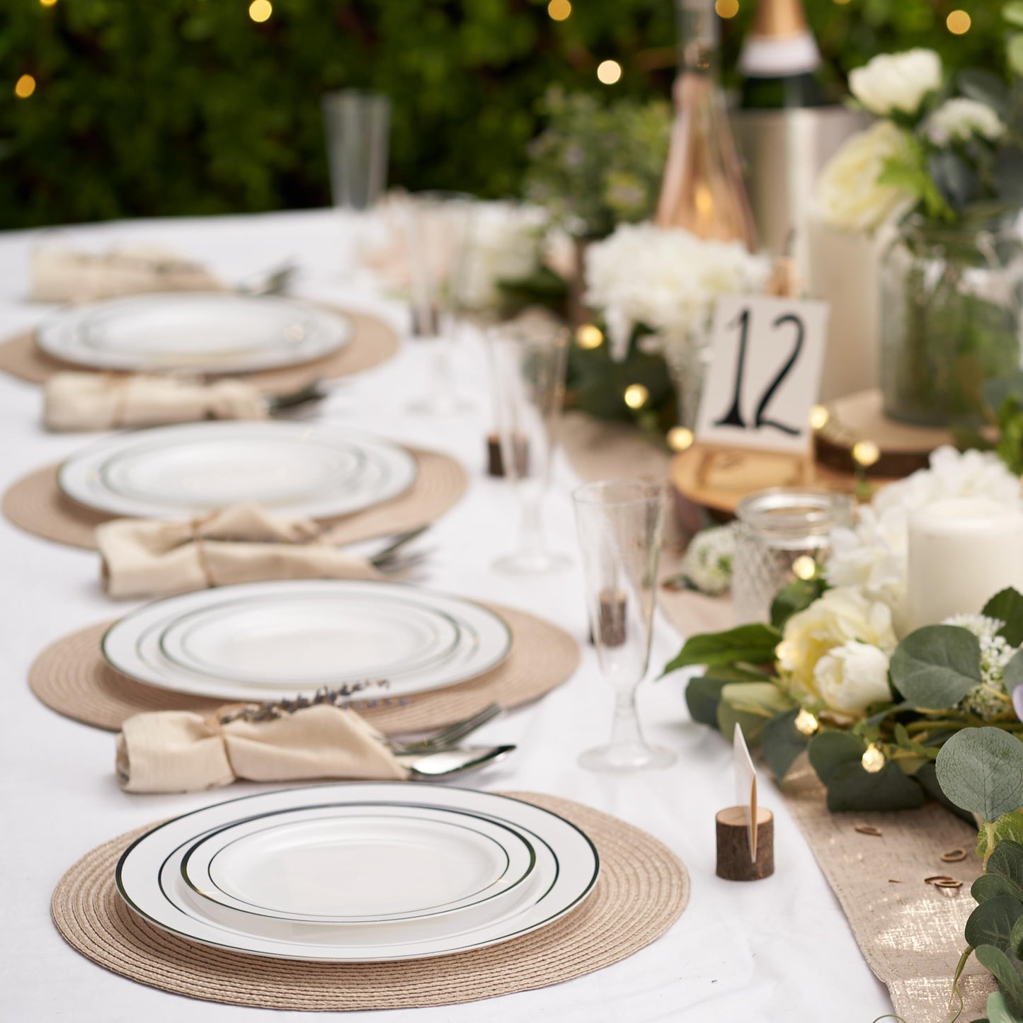 MATANA 120 Premium Weiße Plastikteller mit Silberrand, 2 Größen - Unzerbrechliche & Mehrweg Kunststoffteller, Partyteller für Hochzeiten, Geburtstage, Partys - Elegantes & Stabiles Partygeschirr