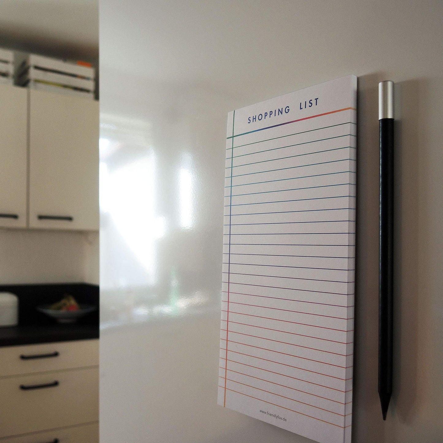 Friendly Fox magnetischer Notizblock, 1x Magnetblock Kühlschrank mit 50 Einkaufszettel magnetisch & Bleistift, to-do listen Block DIN lang, Regenbogen