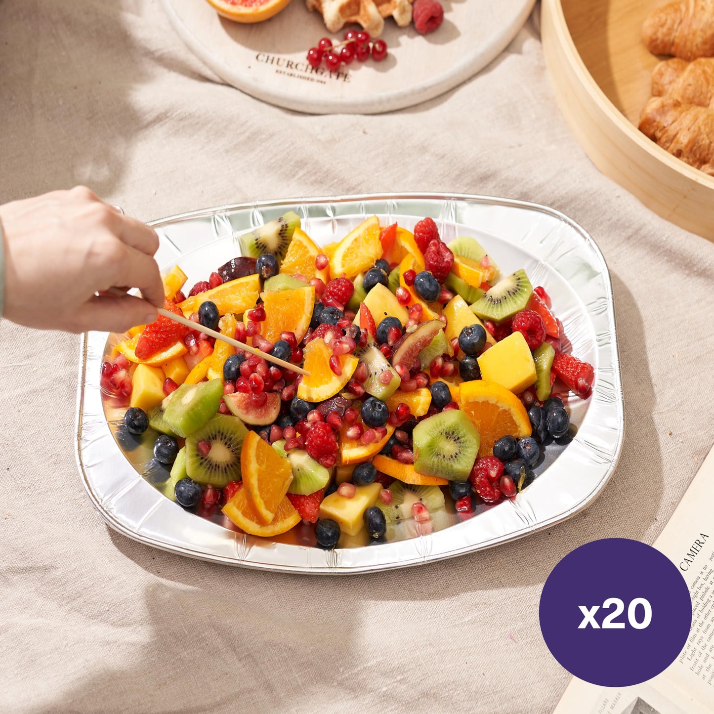 MATANA 20 Stück Alu Servierplatten, Partyplatten für Buffets, Kindergeburtstage, Hochzeiten, Catering, Grills & mehr, 35x23cm - Stabil & Praktisch