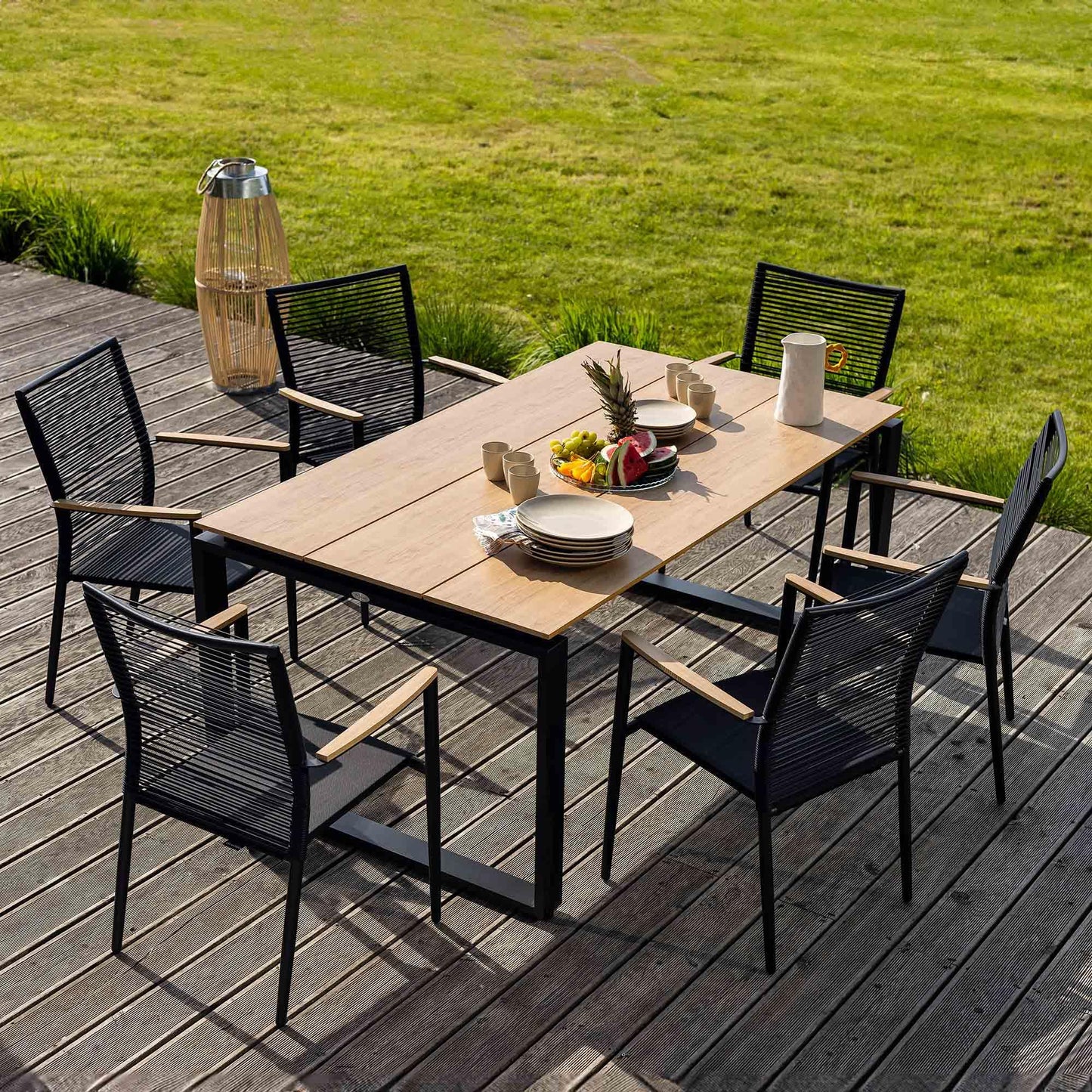 di volio Gartenmöbel PREZZA, langlebiges Gartenmöbel-Set für 6-8 Personen - Esstisch & 6 Stühle, Kunstholz & Aluminium, stapelbare und Bequeme Stühle (6+1)