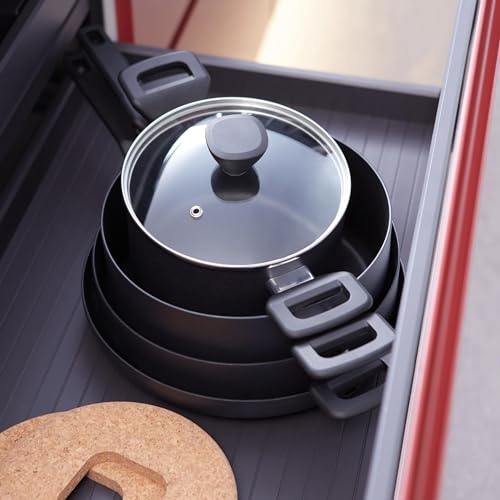 Amazon Basics - 10-teilig Harteloxiertes, antihaftbeschichtetes, stapelbares Kochgeschirr-Set mit Töpfen und Pfannen platzsparend, PFOA-frei, Schwarz