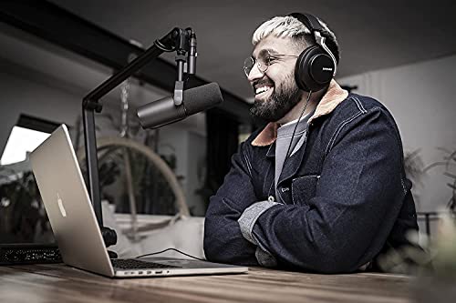 Shure SM7B Dynamisches Gesangsmikrofon für Rundfunk, Podcast und Aufnahmen, XLR-Studiomikrofon für Musik und Sprache, breiter Frequenzbereich, Warmer und weicher Klang - Schwarz