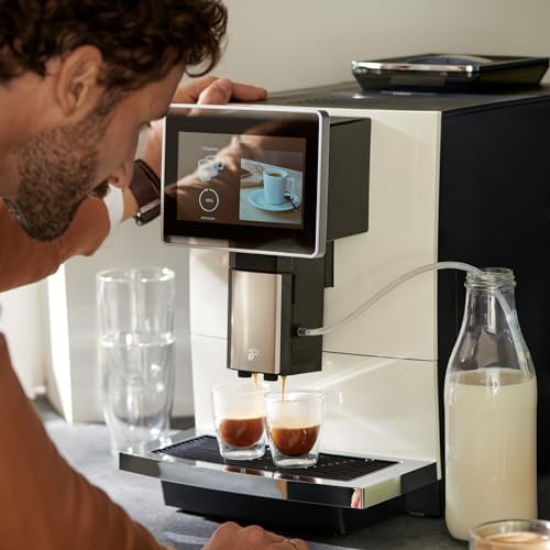 Tchibo Office Kaffeevollautomat INKLUSIVE 1kg Barista Caffè Crema GRATIS, Keramikmahlwerk, Farb-Touchdisplay, 1500 Watt, cremige Milchschaumfunktion, 2 L Wassertank, 30 Tassen am Tag, Weiß