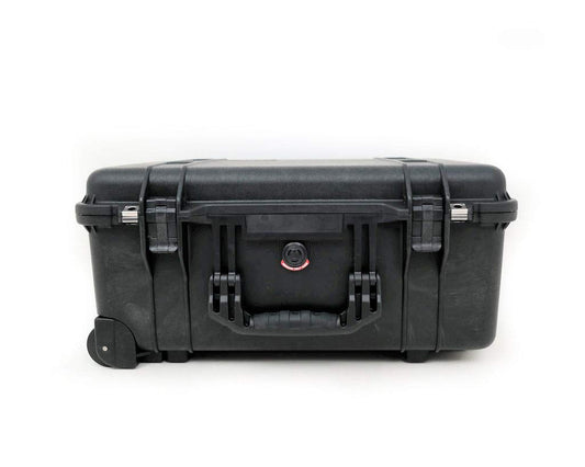 PELI 1560LFC Schutzkoffer mit Trennwand-Set, IP67 Wasser- und Staubdicht, 44L Volumen, Mit Schaumstoffeinlage (Anpassbar), Schwarz