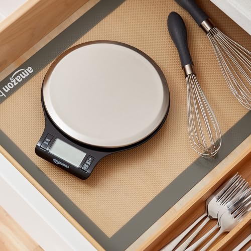 Amazon Basics Digitale Küchenwaage mit LCD-Anzeige (mit Batterien), Edelstahl, BPA-frei, Wiegt bis zu 11 Pfund, Schwarz