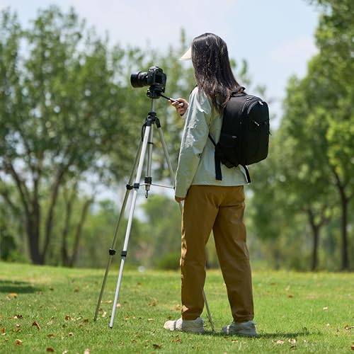 Amazon Basics Leichtes Kamera-, DSLR- und Fernglasstativ mit Tasche, 1.52 m, Schwarz
