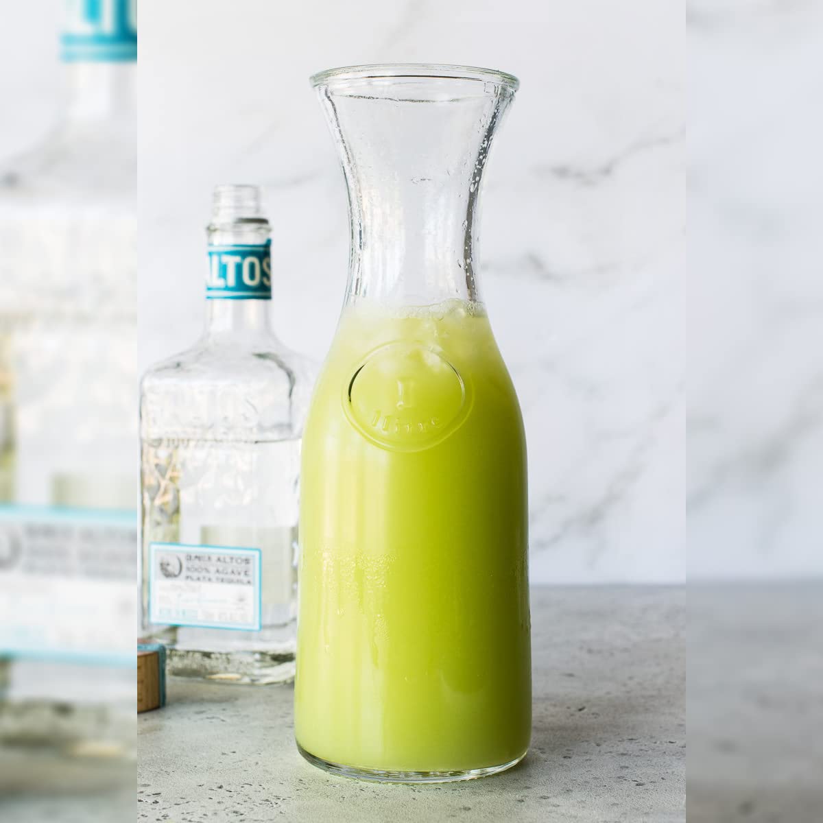 Lawei 4 Stück Wasserkaraffe Glas Wasserkrug 1Liter Wasserflasche Saftkaraffe Glas Glaskaraffen mit Deckel für Wasser Entsaft Eistee Getränke Wein