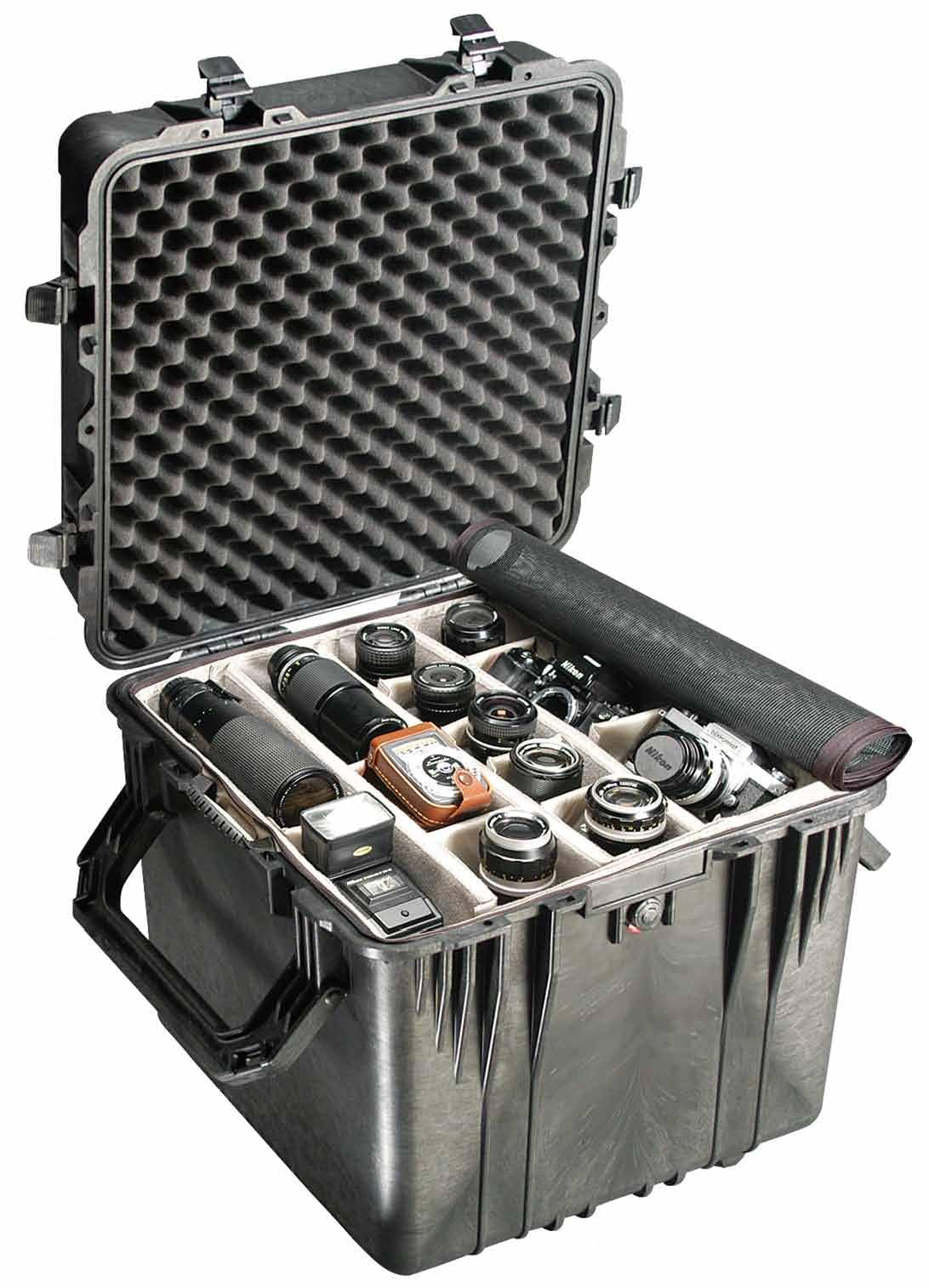 PELI 0350 Tiefer Protektor Kubus mit Extrabreiten Griffen, IP67 Wasserresistent, 131L Volumen, Ohne Schaum, Schwarz