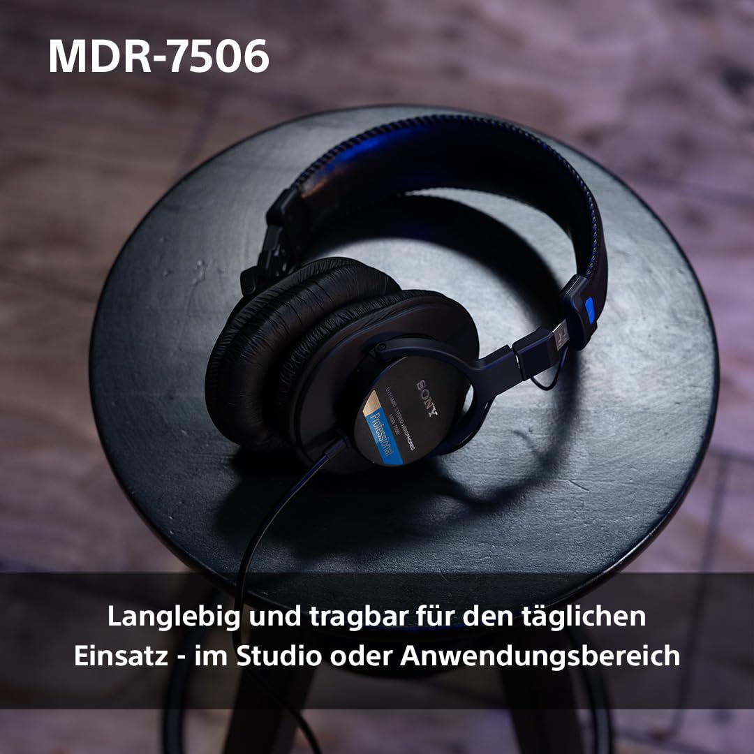Sony MDR-7506 Studio-Monitor-Kopfhörer, geschlossen, kabelgebunden, 10 Hz-20 kHz, 63 Ohm, leichtes, faltbares Design (227 g), ideal für Studioaufnahmen und -abmischungen, inkl. Tasche, schwarz