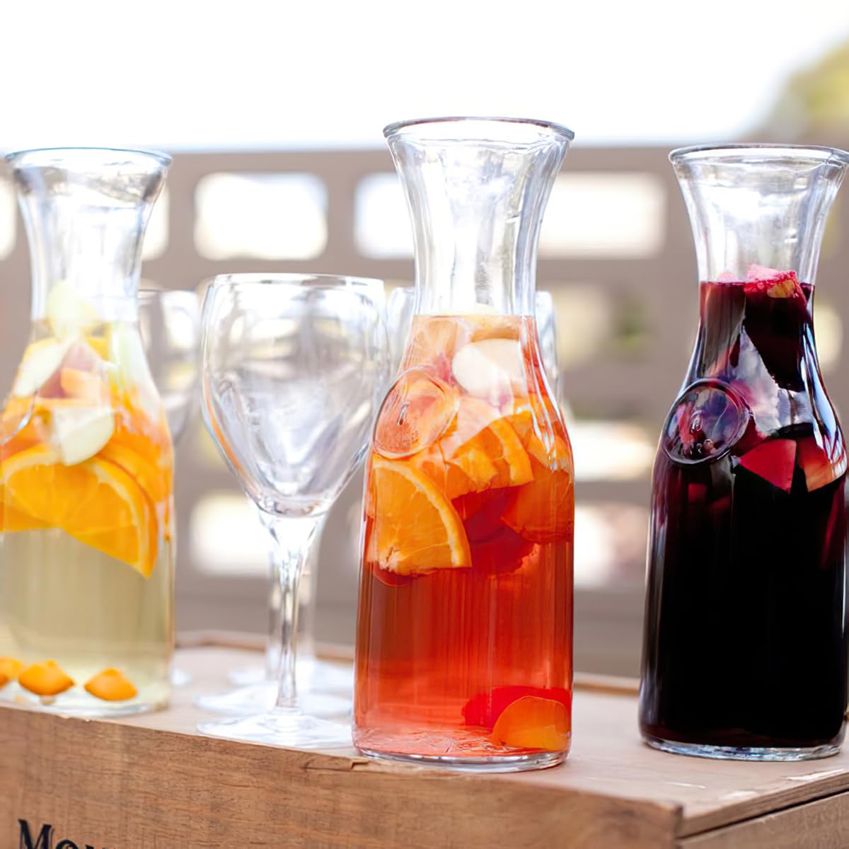 Lawei 4 Stück Wasserkaraffe Glas Wasserkrug 1Liter Wasserflasche Saftkaraffe Glas Glaskaraffen mit Deckel für Wasser Entsaft Eistee Getränke Wein