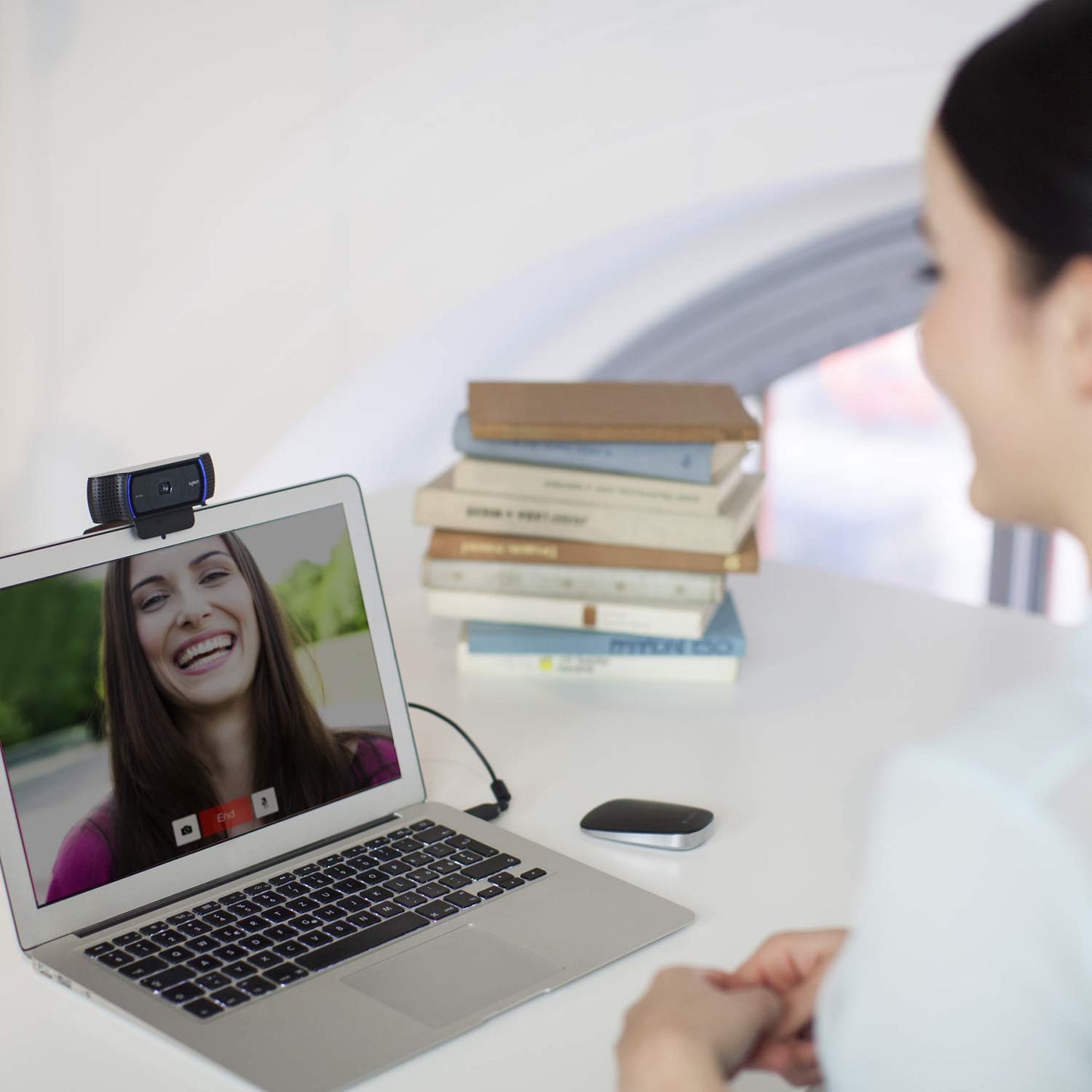 Logitech C920 HD PRO Webcam, Full-HD 1080p, 78° Sichtfeld, Autofokus, Klarer Stereo-Sound, Belichtungskorrektur, USB-Anschluss, Für Skype, FaceTime, Hangouts, etc., PC/Mac/ChromeOS/Android - Schwarz