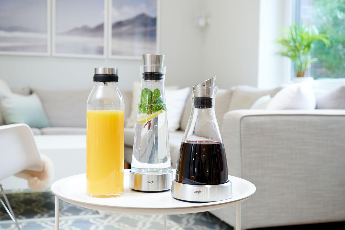 Emsa 514233 Flow Slim Glaskaraffe | mit Kühlelement, Glas | Elegantes Design | 1 Liter | Transparent, 11 x 11 x 38.2 cm