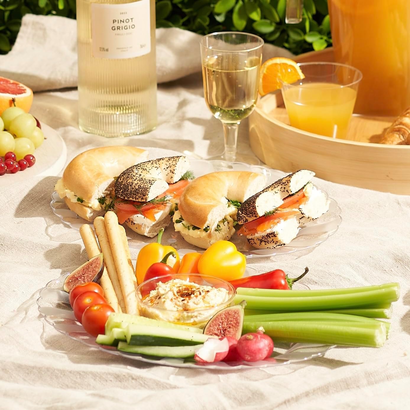 MATANA 10 Plastik Servierplatten für Vorspeisen & Fingerfood, Oval - Catering, Buffets, Geburtstage, Hochzeiten, Weihnachten & Partys - Transparent, 32x24cm - Stabil & Mehrweg