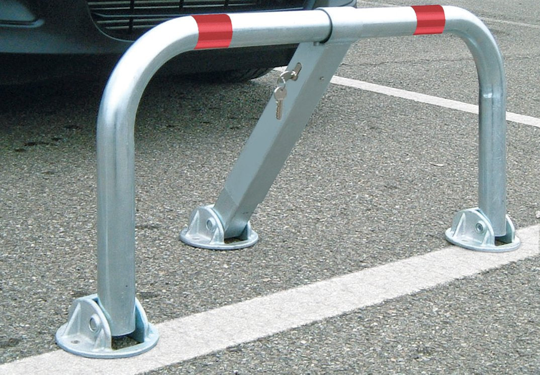 ATTAS Parkbügel, ARS480 Parkplatzsperre klappbar mit integriertem Schloss inkl. Schlüssel (Profilzylinder PZ), Parkplatzsicherung Sperrbügel Parkplatz Absperrung