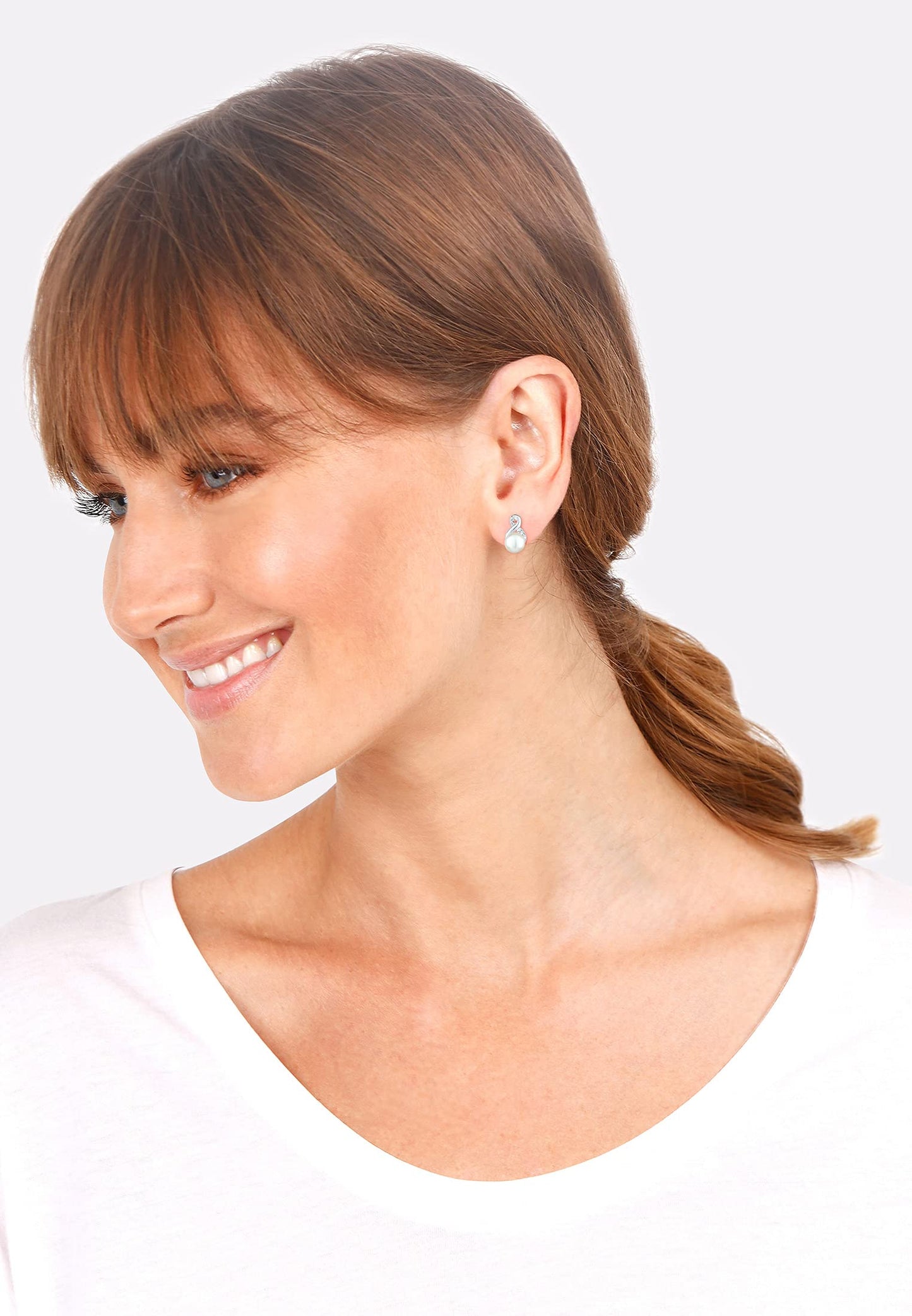 Elli Ohrringe Damen Ohrstecker Infinity Elegant mit Süßwasserzuchtperle und Kristallen in 925 Sterling Silber