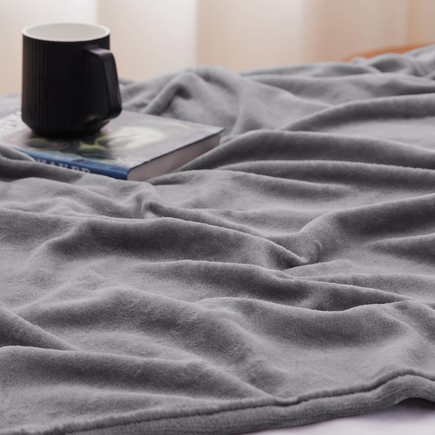 WAVVE Kuscheldecke Flauschig Decke Fleecedecke - Sofadecke 150x200 cm Warm Wohndecke Couchdecke, Grau Decke Weich Sofaüberwurf XL