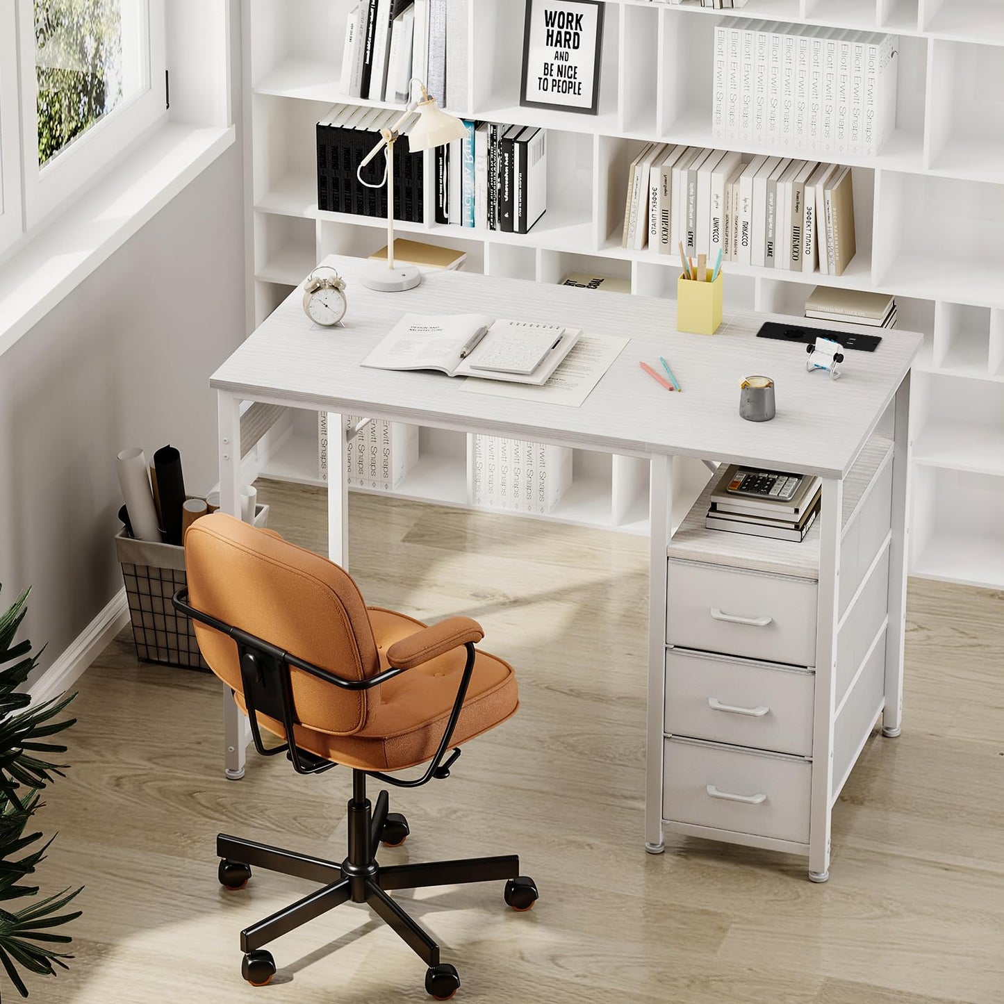 ODK Kleiner Schreibtisch mit 3 Schubladen aus Stoff, Computertisch mit 2 Steckdosen und USB-Anschlüssen, Umkehrbarer PC-Schreibtisch Bürotisch für kleines Home Office(Weiß, 100x48x75,5 cm)