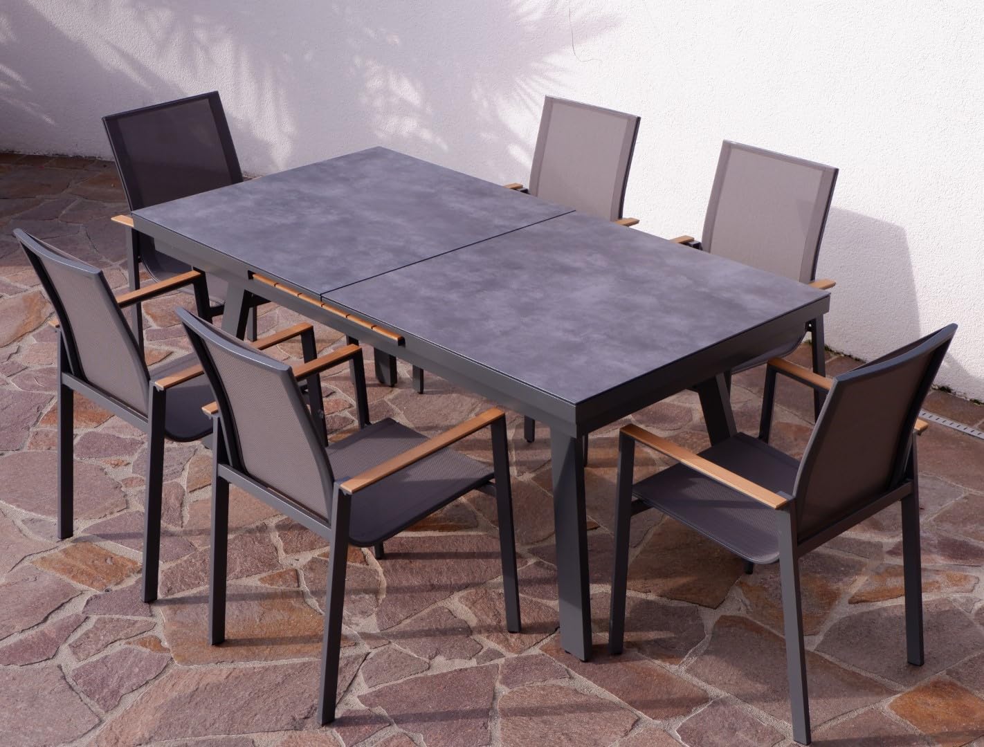 ALEOS. Gartengarnitur Gartenset Aluminium Teak Set mit quadratischem Ausziehtisch 180x90cm auf 240cm ausziehbar + 6 Stapelstühle anthrazit Trinidad