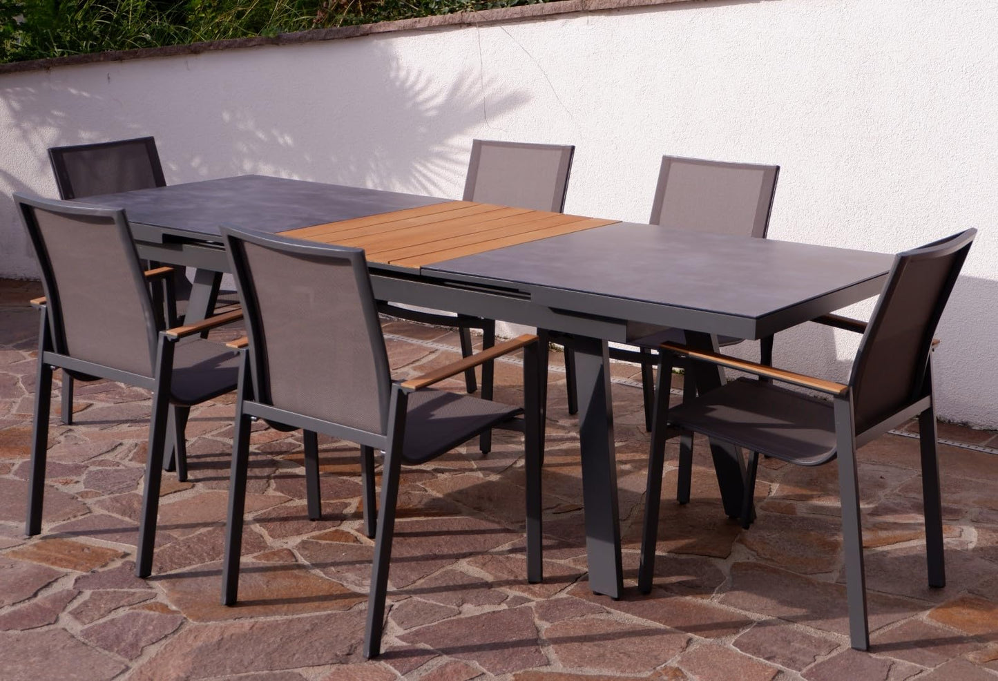 ALEOS. Gartengarnitur Gartenset Aluminium Teak Set mit quadratischem Ausziehtisch 180x90cm auf 240cm ausziehbar + 6 Stapelstühle anthrazit Trinidad