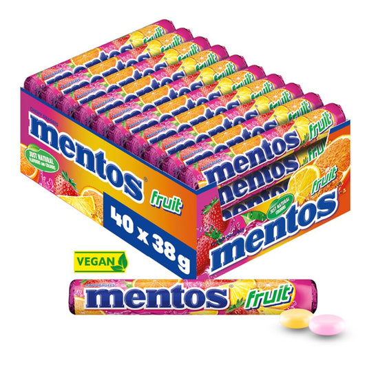 Mentos Fruit Dragees 40er-Multipack, vegane Fruchtbonbons in Orange, Zitrone, Erdbeere, auf weißem Hintergrund.