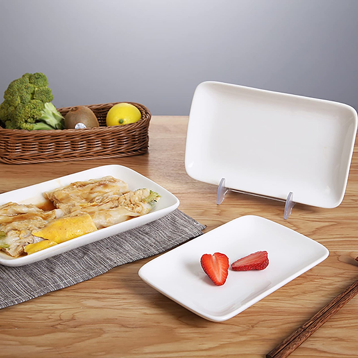 Foraineam Set mit 8 Stück Rechteckige Porzellanteller 8inch Servierplatte Porzellanplatten für Dessert, Vorspeisen, Salatteller, Weiße Serviertabletts, 20x12x2.5 cm