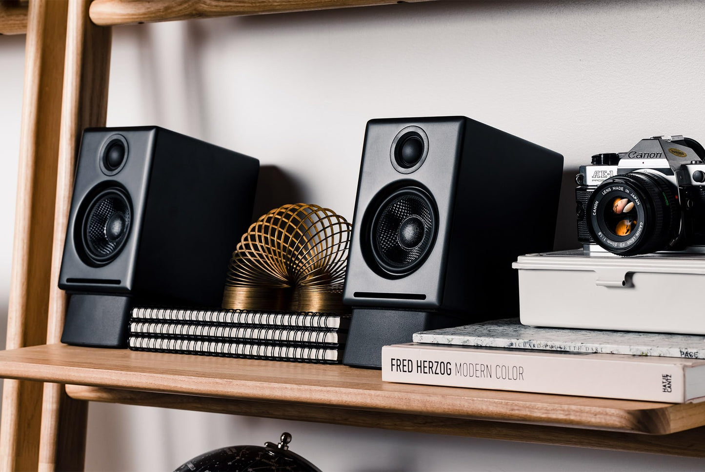 Audioengine A2 Plus Kabellose Bluetooth-Desktop-Lautsprecher – 60-W-Computerlautsprecher für Musik und Gaming
