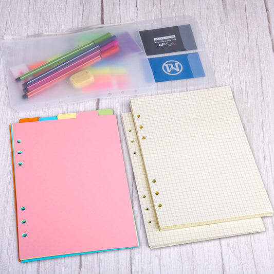 FANDAMEI A5 Karierte Nachfüllbare Notizpapier Set, 2 Packe 6 Löcher A5 Nachfüllpapier 90 Blätter, 5 Stücke Farbige Trennblätter A5, 460 Stücke Haftnotizen Bunt, 2 Stücke Umschlägbeutel A5