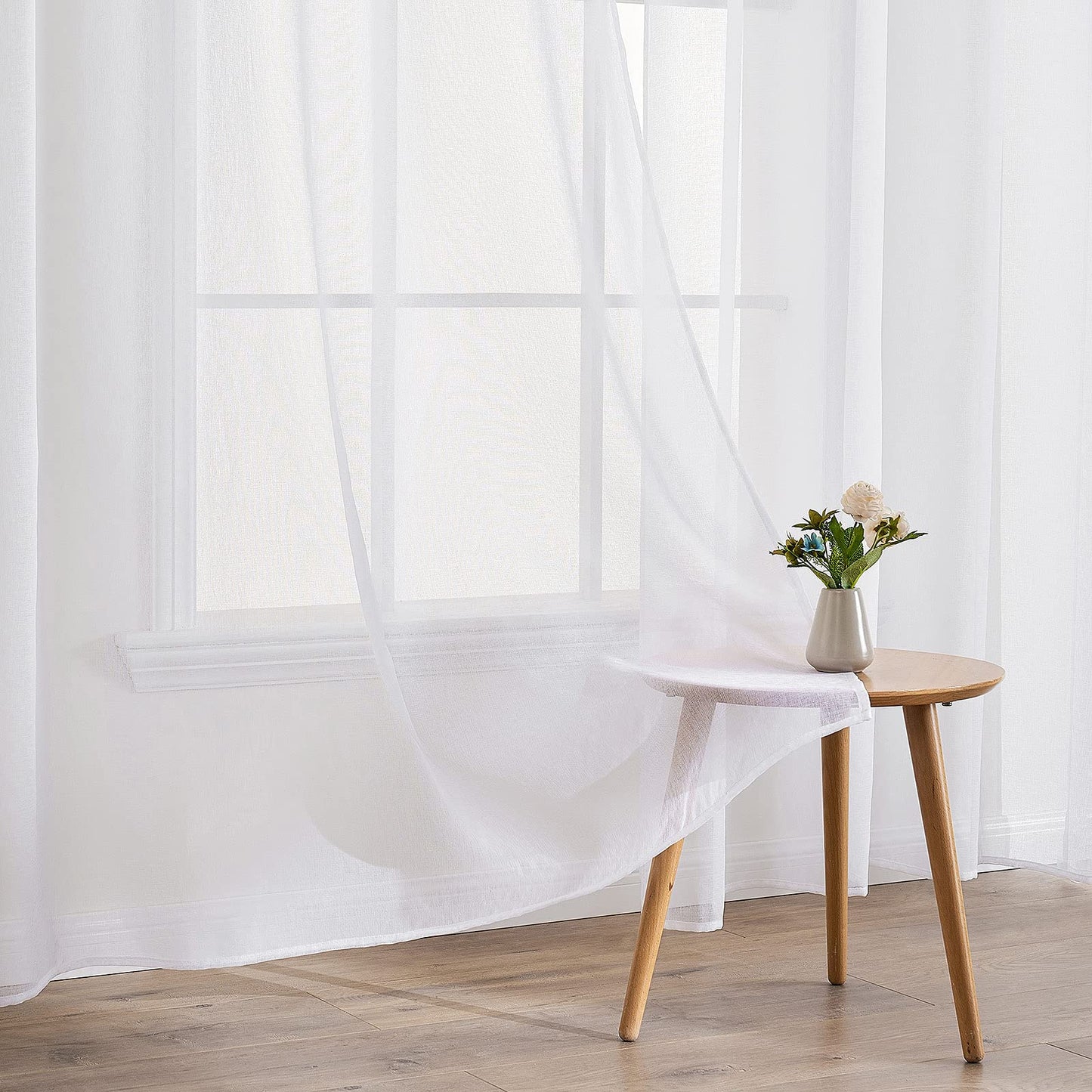 EMEMA 2er Set Sheer Voile Vorhang mit Ösen Transparente Gardine aus Voile Polyester Ösenschal Transparent Wohnzimmer Luftig Dekoschal für Schlafzimmer 140 X 225 cm (B x H) Weiß