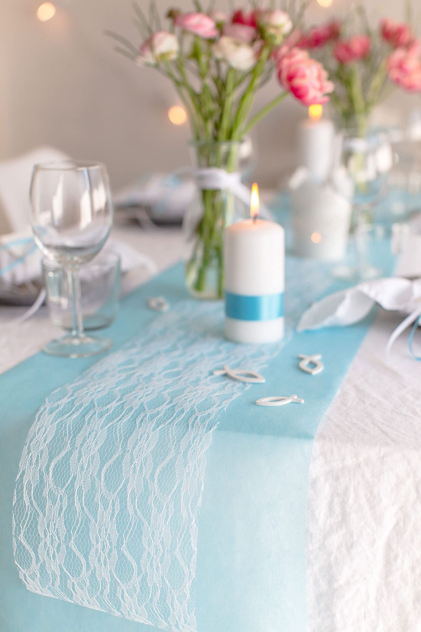 100%Mosel Tischläufer Spitze, in Reinweiß (15 cm x 20 m), zartes Tischband aus Spitze, edle Tischdeko für Hochzeit & Taufe, Festliche Dekoration zu besonderen Anlässen