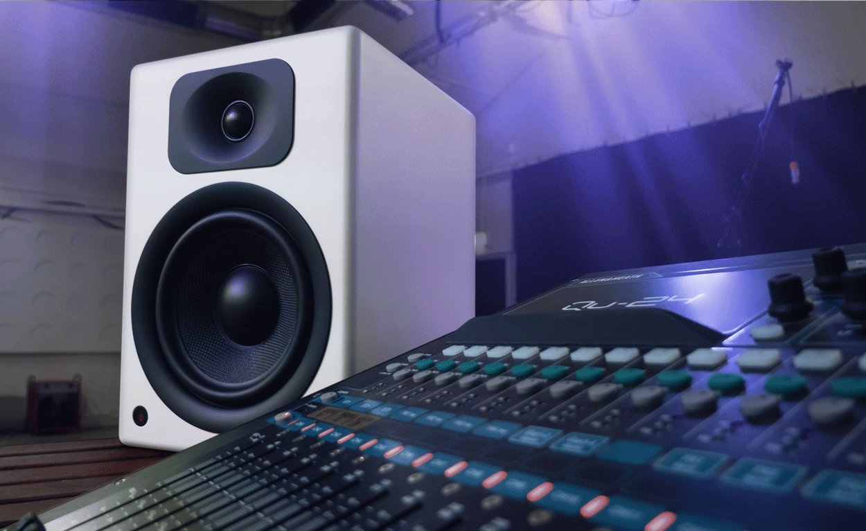 wavemaster TWO PRO white – Regallautsprecher-System (110 Watt) mit Bluetooth-Streaming, digitalen Anschlüssen und IR-Fernbedienung Aktiv-Boxen Nutzung für TV/Tablet/Smartphone, mattweiß (66351)