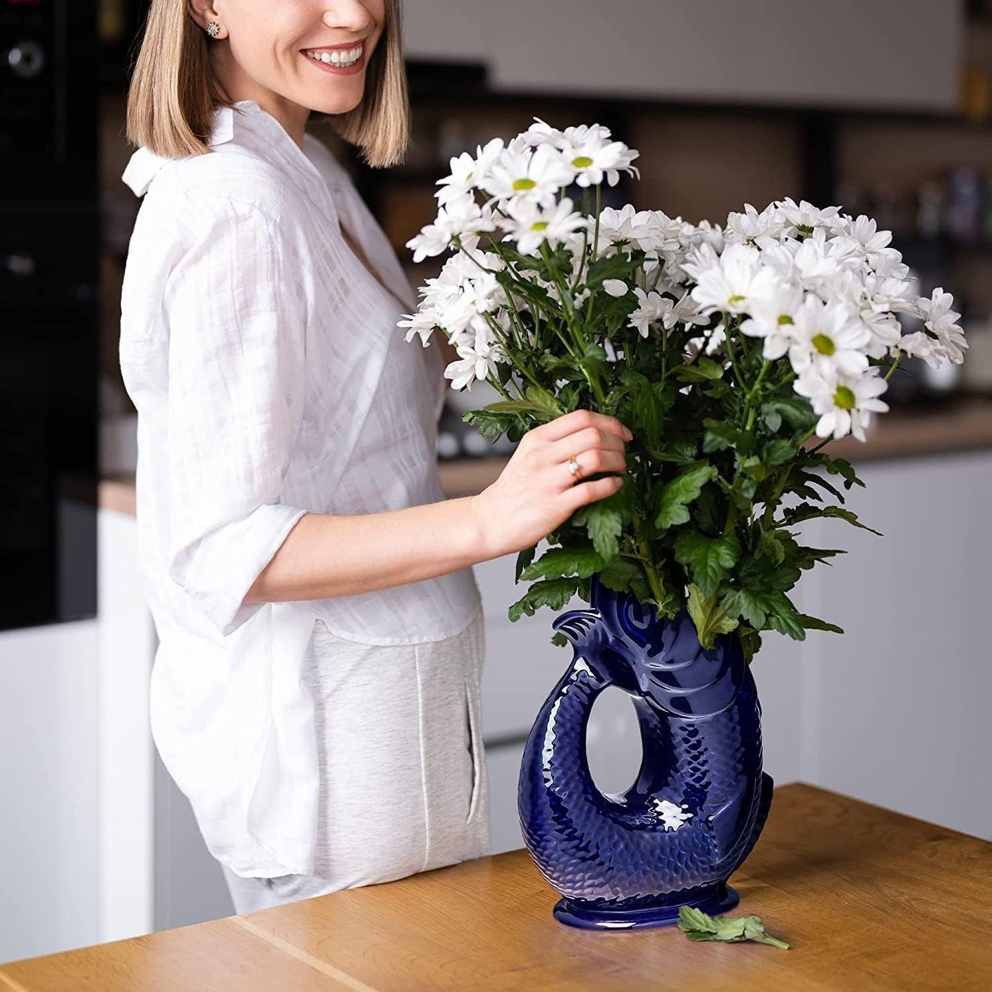 Bubble Jug Wasserkaraffe Keramikkrug in Fischform - 1,5 L, Enteneiblau - Fisch Karaffe mit Gluckergeräusche für lustiges ausgießen von Wasser, Wein & mehr - Bubble Jug Karaffe Fisch - Fischkrug