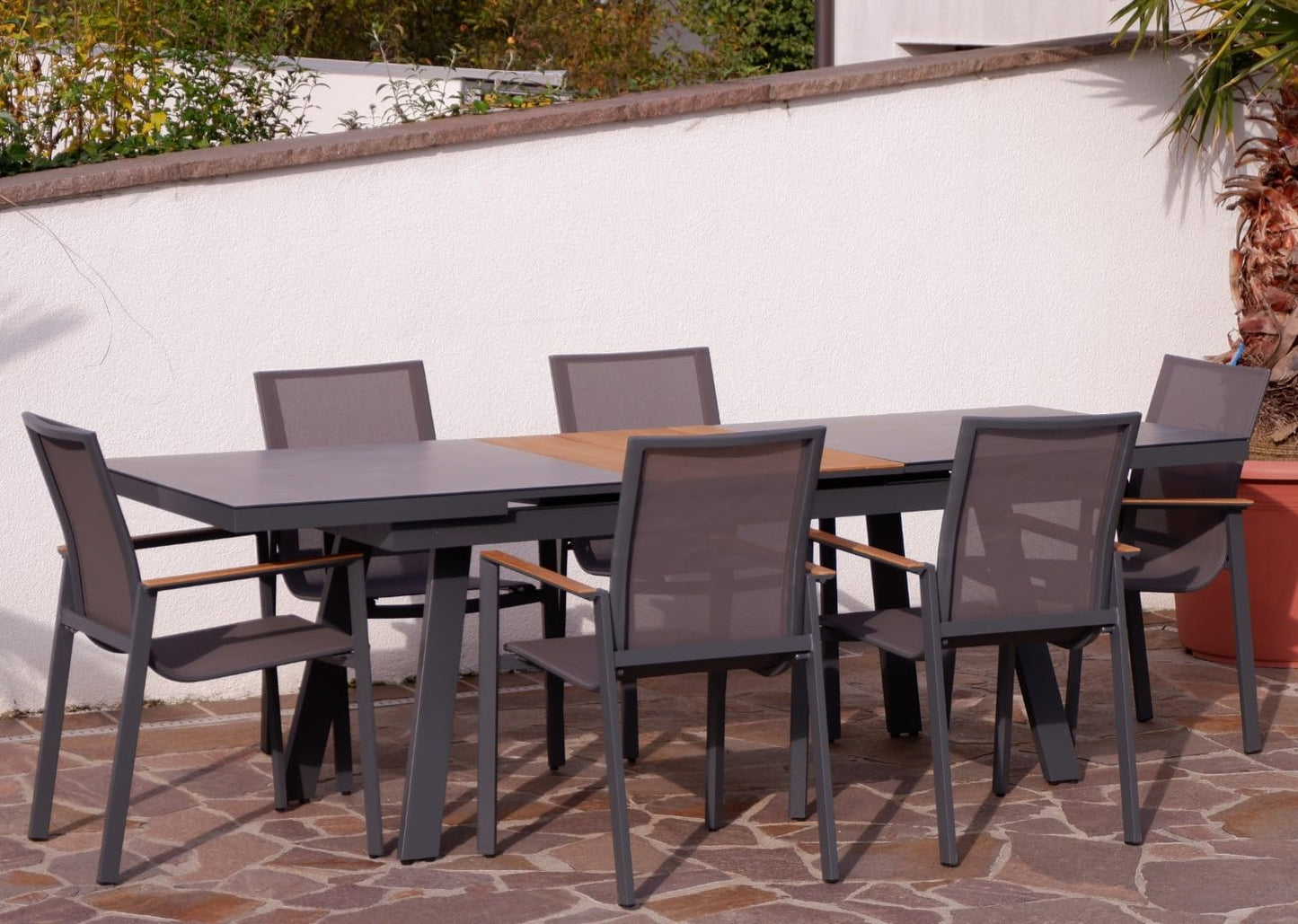 ALEOS. Gartengarnitur Gartenset Aluminium Teak Set mit quadratischem Ausziehtisch 180x90cm auf 240cm ausziehbar + 6 Stapelstühle anthrazit Trinidad