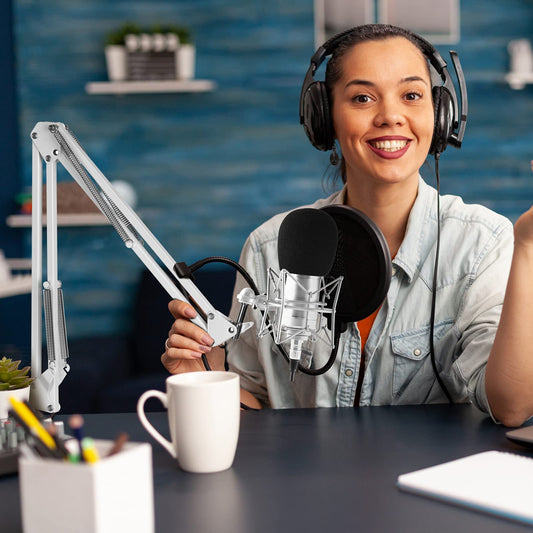 CAHAYA einstellbare Mikrofonständer professionelle Mikrofonhalter Mikrofonaufhängung Boom Scissor Arm Stand mit Mic Pop Filter Weiß CY0263-2