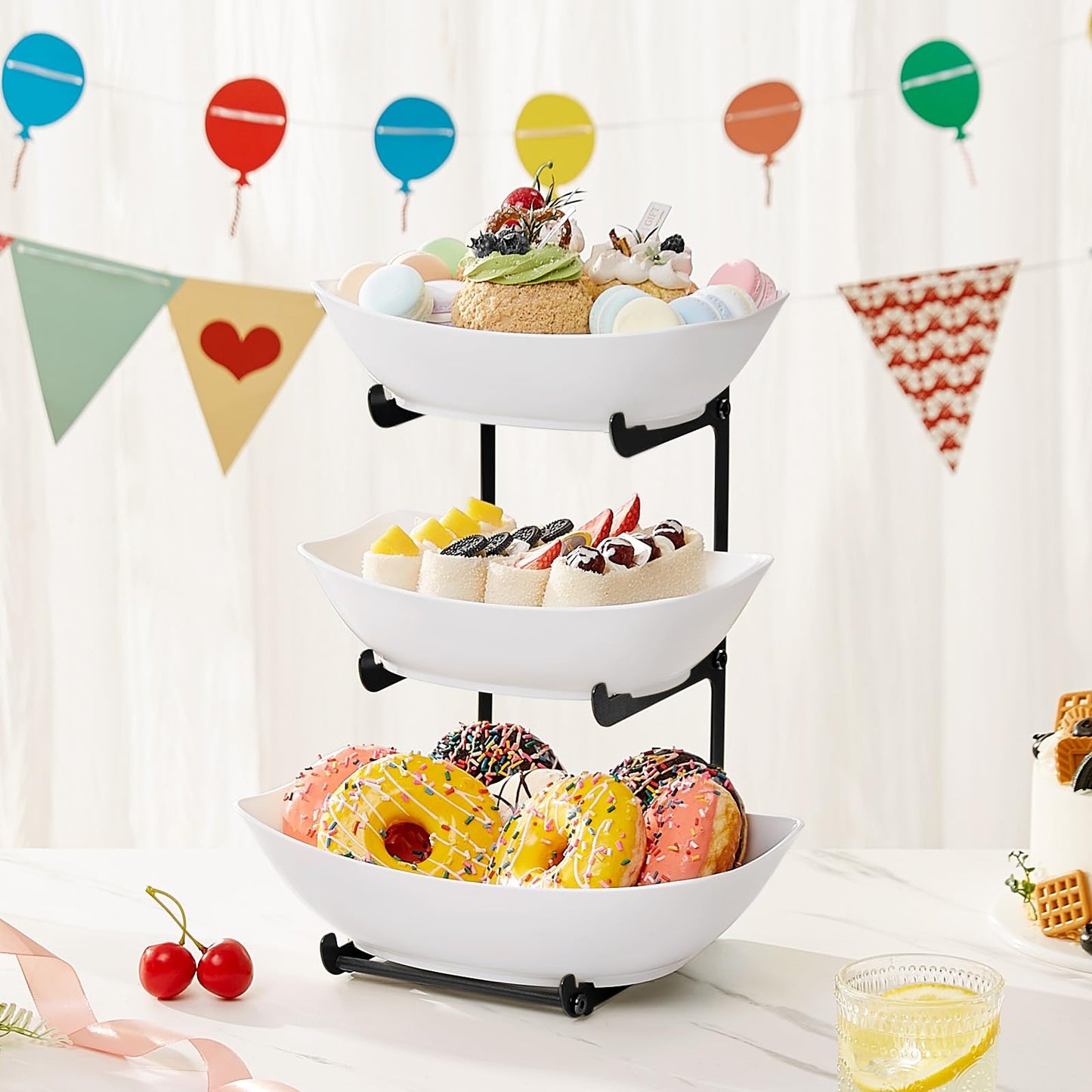Lifewit Obst Etagere mit 3 Etagen,Obstschalen aus Kunstsoff mit Schwarzem Metallregal, Obstkorb Etagere 3 Stöckig, Obstständer Obstregal mit Weiße Servierplatte für Buffets/Obst/Snack/Gemüse/Desserts