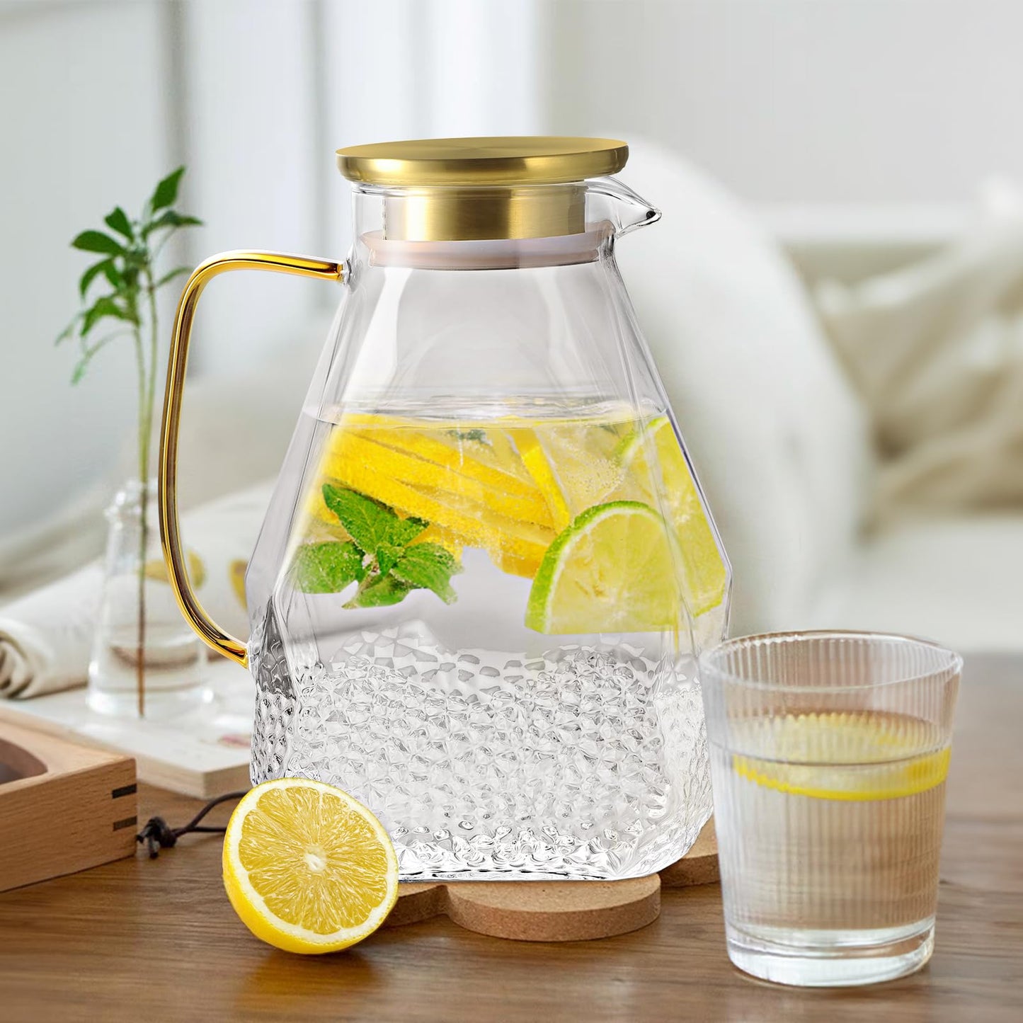 ecooe Glaskaraffe 1.8L Wasserkaraffe für Kühlschranktür, Karaffe Glas mit Edelstahl Deckel, Kühlschrankkrug Wasserkrug Glaskrug für Heißes Kaltes Wasser, Getränke, Eistee, Saft, Milch, Tee, Kaffee