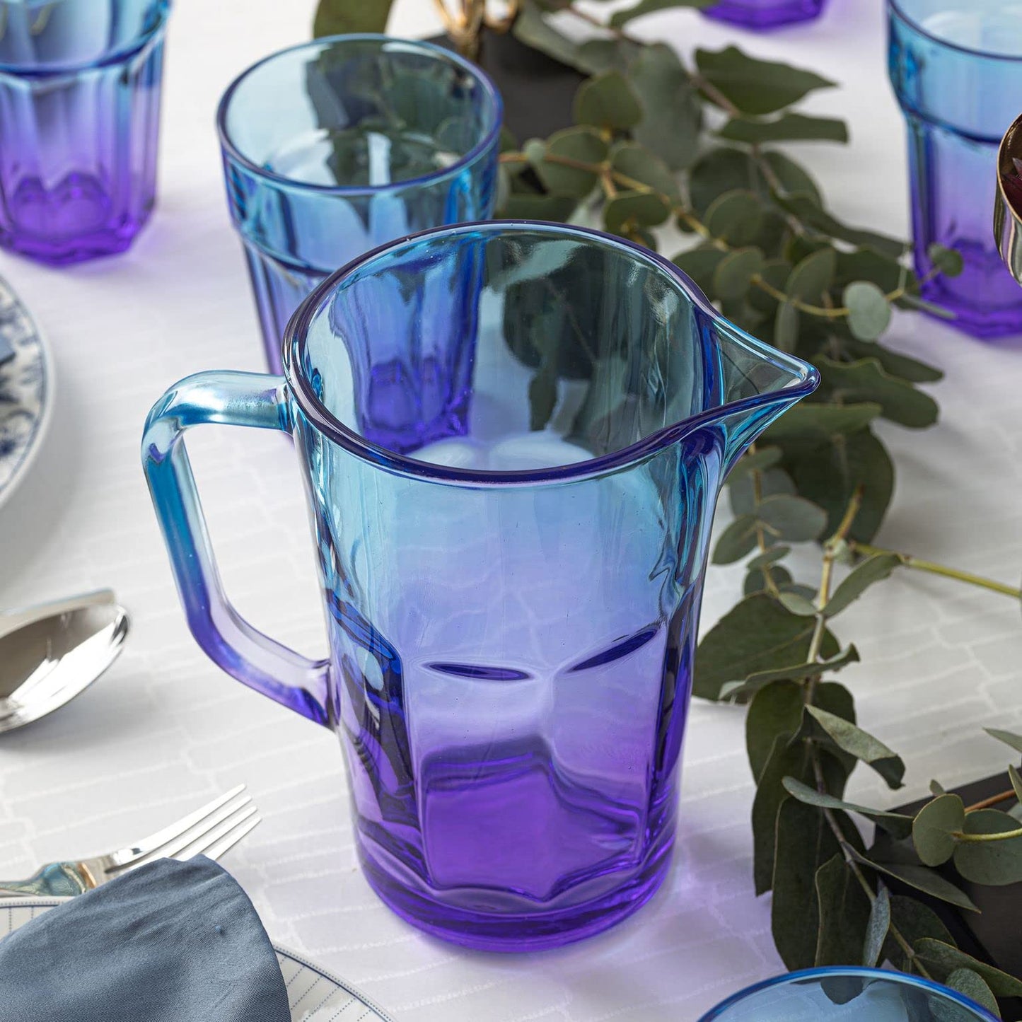 TREND FOR HOME Wasserkaraffe Glas 1 Liter mit Handlichem Griff Bunt Wasserkrug 19 cm Glaskanne Blau Lila Glaskrug Wasserkanne Glaskaraffe Glas Carafe Pitcher Glaskanne 1l Bunte | Gigi Dreamy Sunset