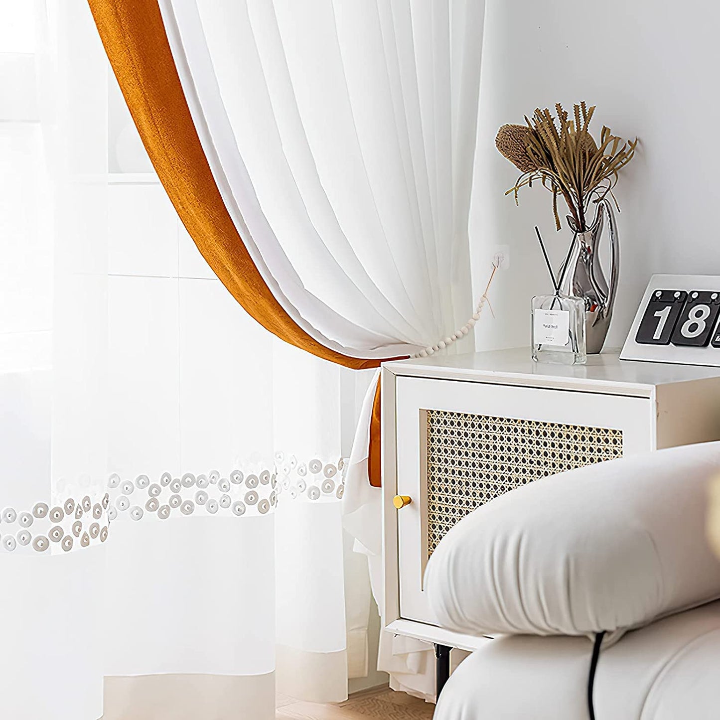 OCIOLI 2 Stück Holzperlen Vorhang Raffhalter Boho Vorhang Raffhalter Vorhang Halter für Wand Bauernhaus Vorhang Raffhalter Fensterbehandlung Vorhang Raffhalter mit Haken Gardinenhaken (2, Holz)