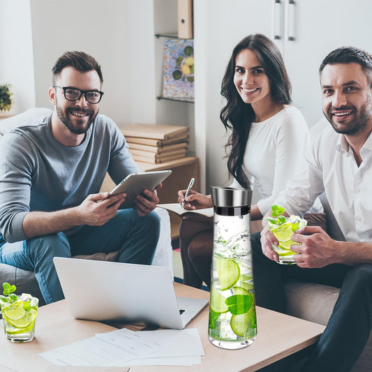 POWZOO Glas-Karaffe,Wasserkaraffe Glas (1.5 Liter),Glaskaraffe mit Deckel Edelstahl und Ausgießer, Saft Getränkekaraffe,Karaffe aus Glas für hausgemachte,Getränke/Eistee/Milch/Kaffee/Wein
