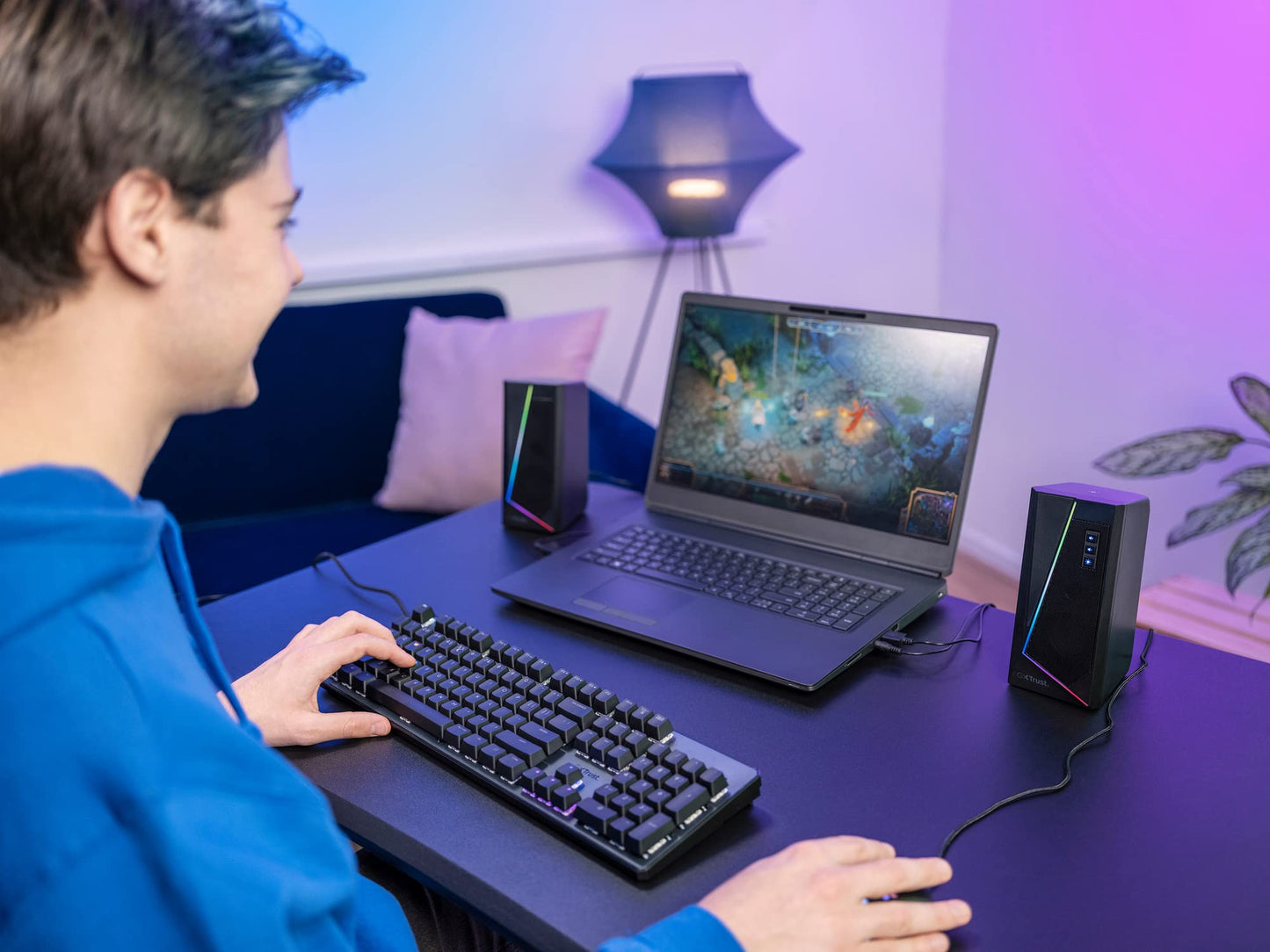 Trust Gaming Lautsprecher für PC GXT 609 Zoxa - Computer Boxen, Lautsprecherset mit 6 Verschiedene RGB Beleuchtungsarten, Stromversorgung über USB, 12W, PC/Laptop, Schwarz