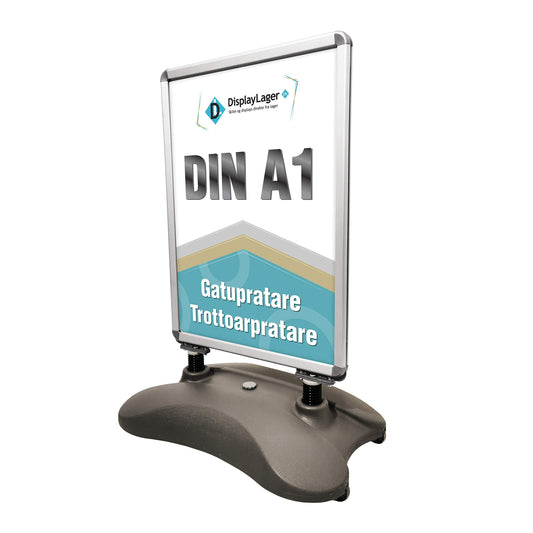DisplayLager, Dänische Qualität - Grauer Plakatständer Wind-Sign | Für Postermass DIN A1 594x841 mm. Robuster Wetterfester Kundenstopper. Standgewicht für hohe Windgeschwindigkeiten und Rollen