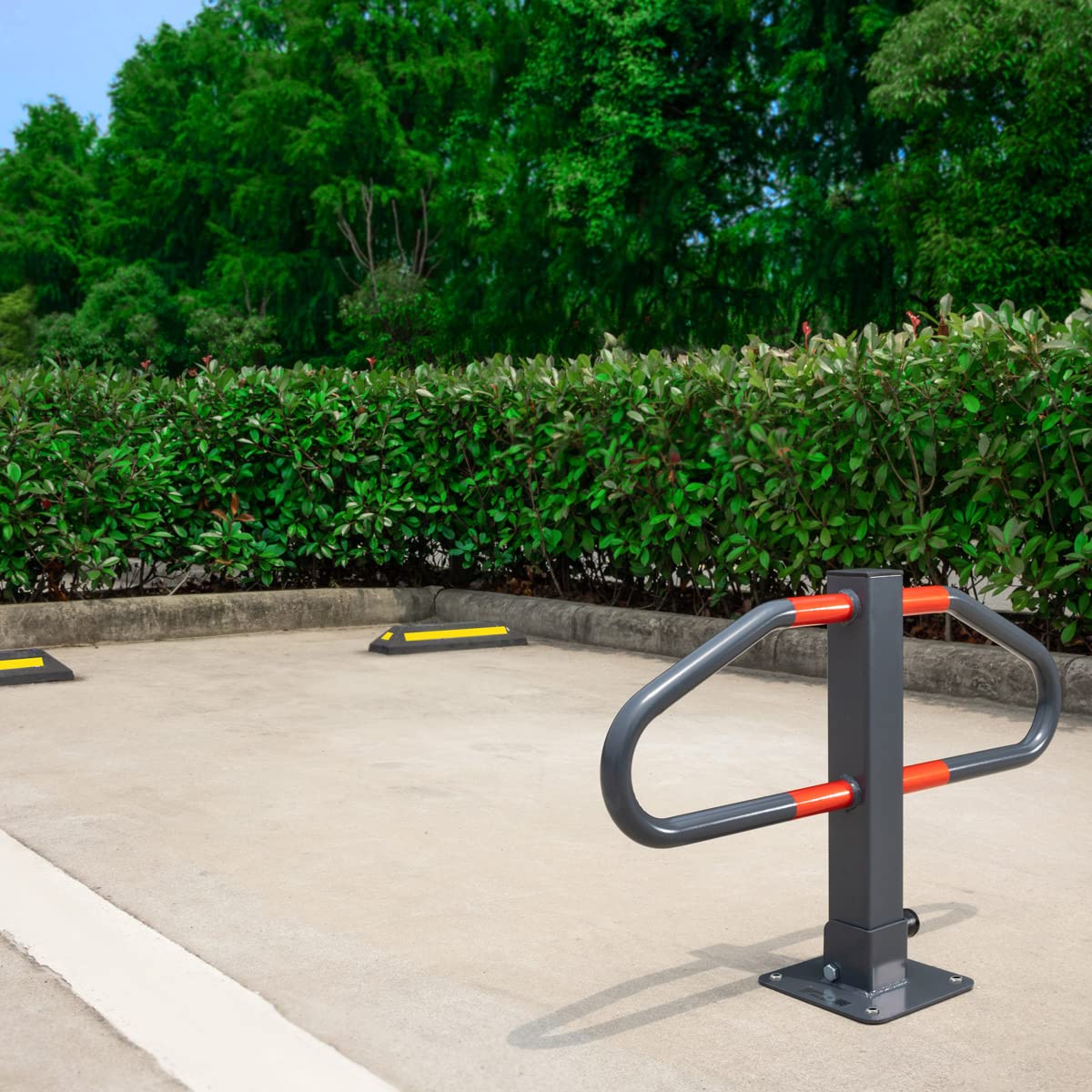 MONZANA® Parkplatzsperre 2 Schlüssel klappbar integriertes Schloss Stahl Robust Parkpfosten Parkplatzbügel Sperrpfosten