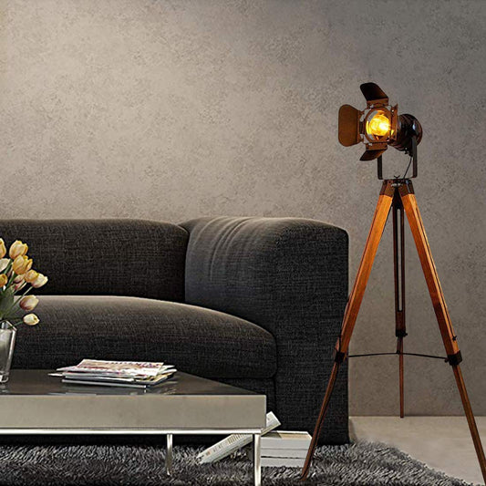 Barcelona LED Vintage Stehleuchte Tripod Stehlampe Deckenfluter im Cinema Stil, mit Dreifuß aus Holz Stativ Holz, Studiolampe, Studioleuchte, Wohnzimmerlampe, Wohnzimmerleuchte, LV 234