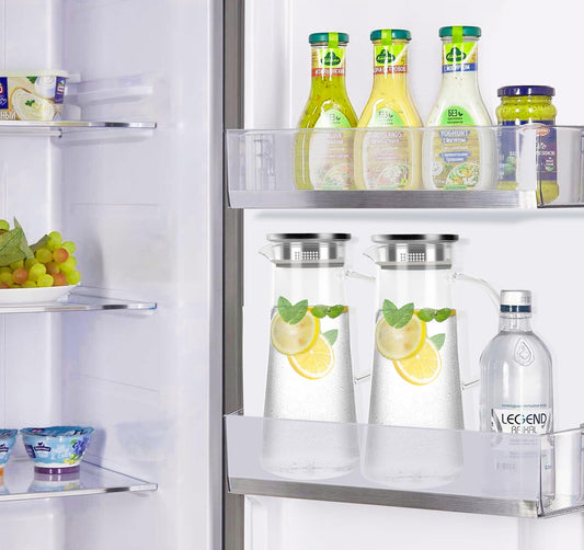 Wasserkaraffe Glas 1,5 L, Glaskaraffe mit Deckel, Wasserkrug mit Edelstahldeckel und Sieb, Glaskanne hitzebeständig für Selbstgemachte Kalte und Heiße Getränke